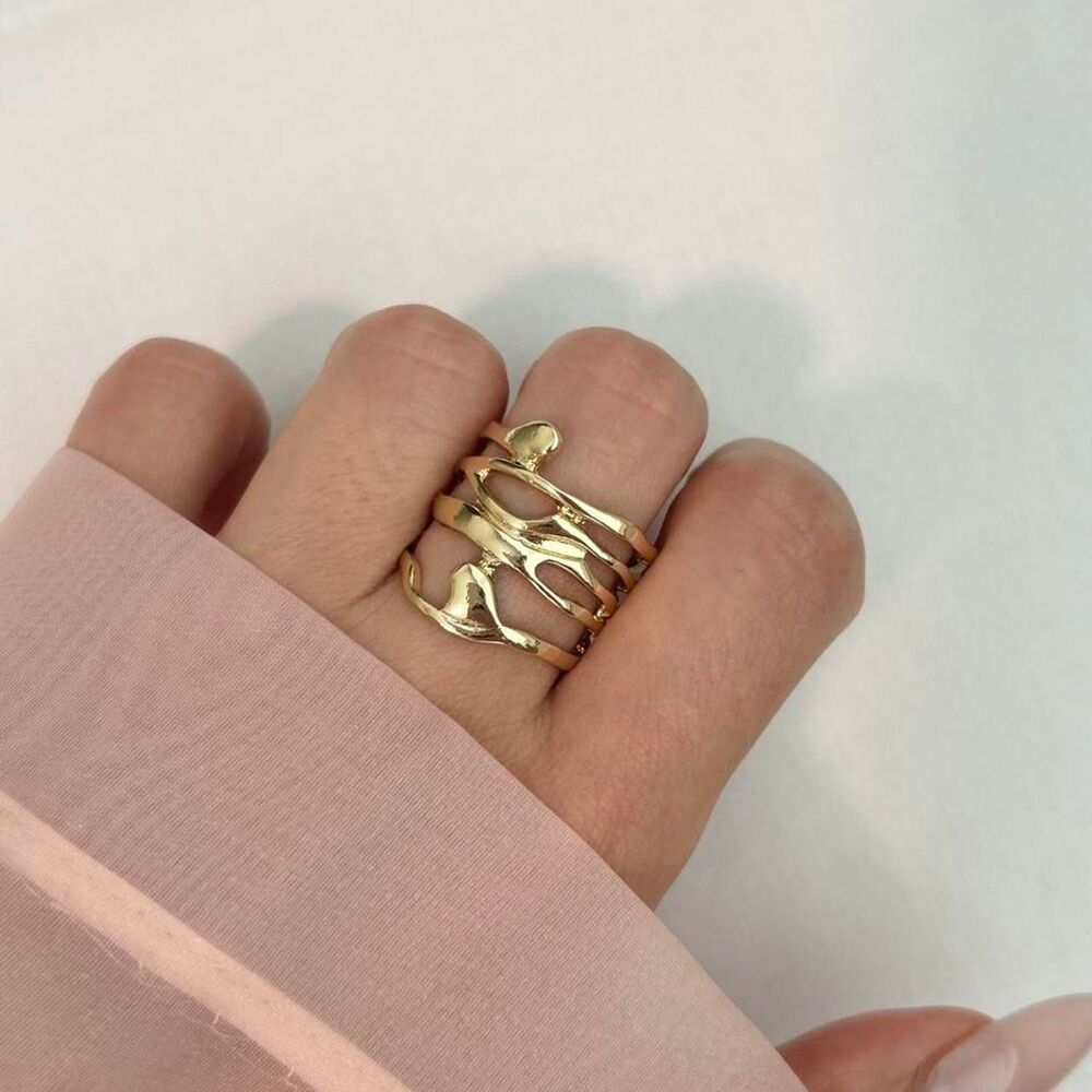 Vintage Luxury inspired Gold Ring - Picture 2 of 3